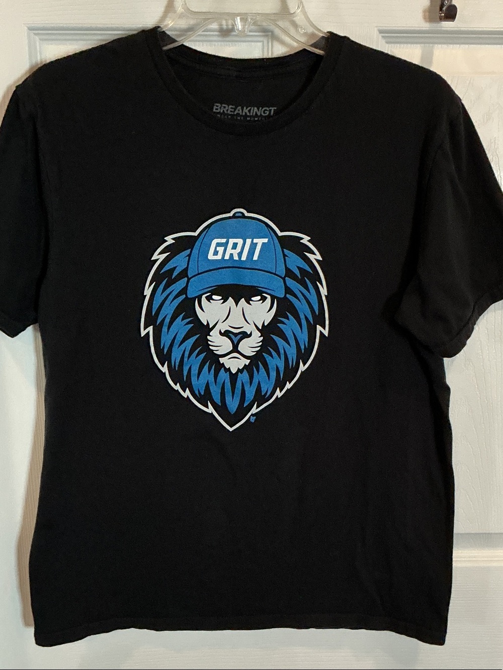BreakingT GRIT Detroit Lions Graphic Tee - Black & Blue